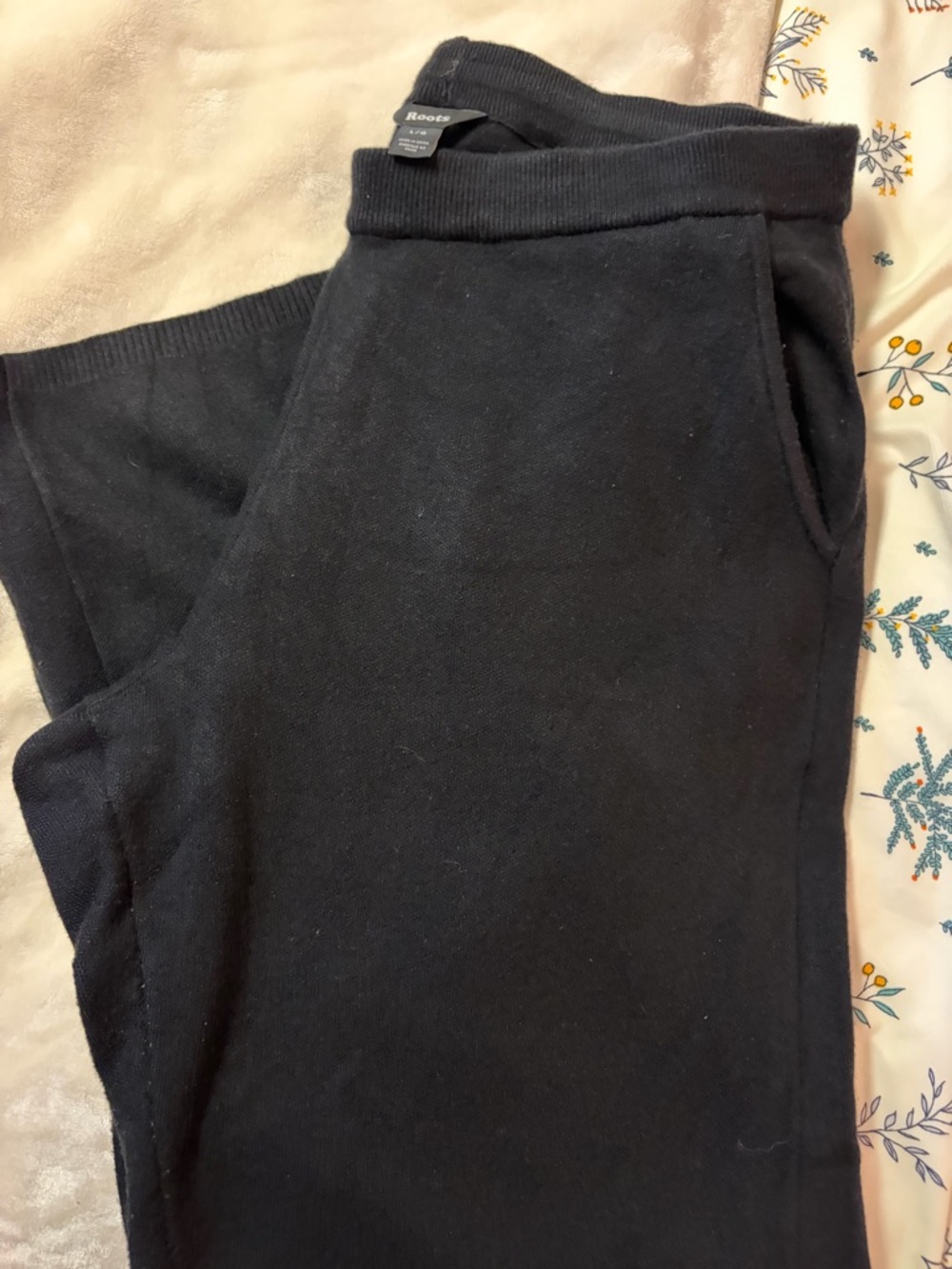 Roots Black Casual Sweatpants with Rib Waistband